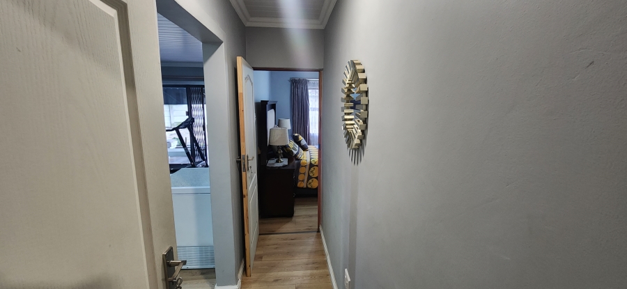 6 Bedroom Property for Sale in Dana Bay Western Cape